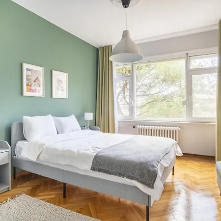 Spacious Flat Near Caddebostan Coast *