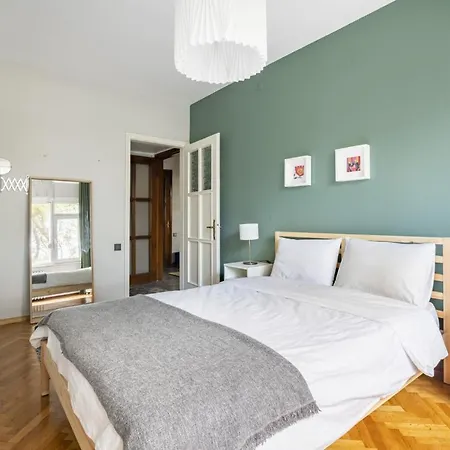 Spacious Flat Near Caddebostan Coast *