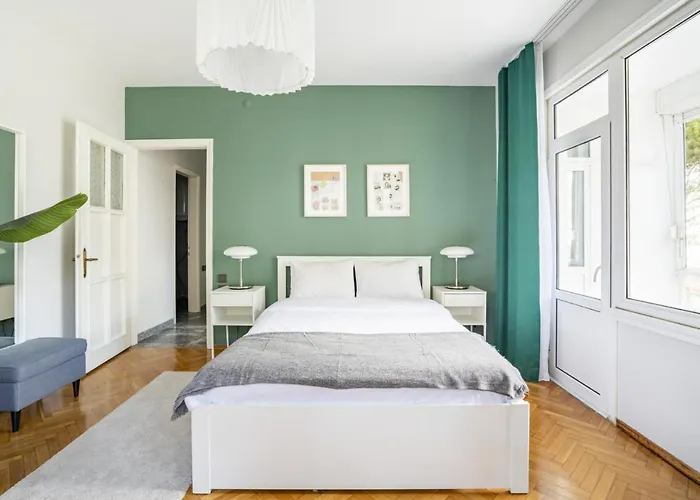 Spacious Flat Near Caddebostan Coast اسطنبول