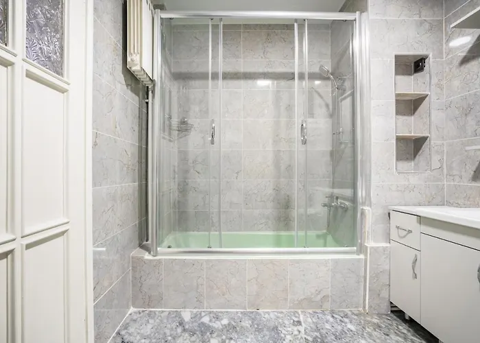 Spacious Flat Near Caddebostan Coast اسطنبول