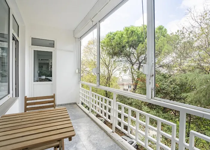 شقة Spacious Flat Near Caddebostan Coast