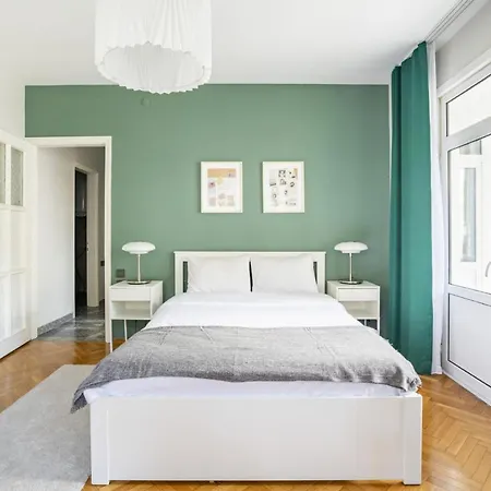Spacious Flat Near Caddebostan Coast 이스탄불